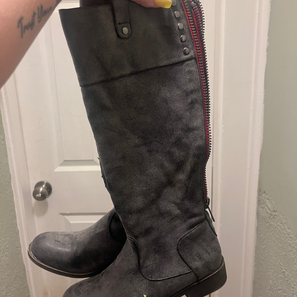 Zip up boots